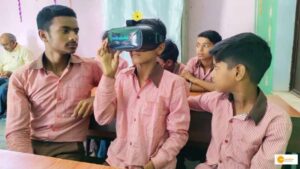Read more about the article IIT Madras and Vidya Shakti bring education to 100 villages in Varanasi with online classes & VR