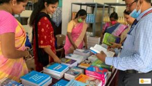 Read more about the article फ्री बुक बैंक की अनोखी पहल से पूरे हो रहे गरीब बच्चों के सपने!