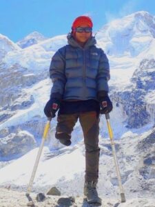 Read more about the article 14 साल की उम्र में एक पैर से ही नाप दी एवरेस्ट बेस कैंप तक की ऊंचाई…