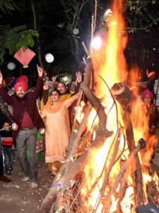 Read more about the article Happy Lohri 2024: Here Is The Best WIshes