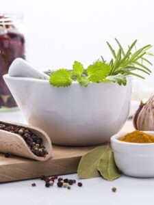 Read more about the article 5 Herbs To Strengthen Bones