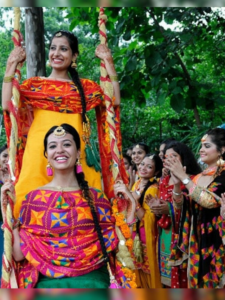 Read more about the article हरियाली तीज: जानिए क्यों है ये खास