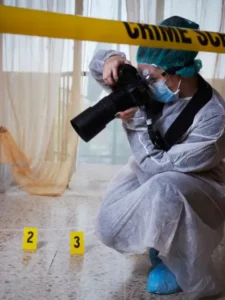 Read more about the article फॉरेंसिक साइंस में करियर बनाने के लिए क्या करना होगा?