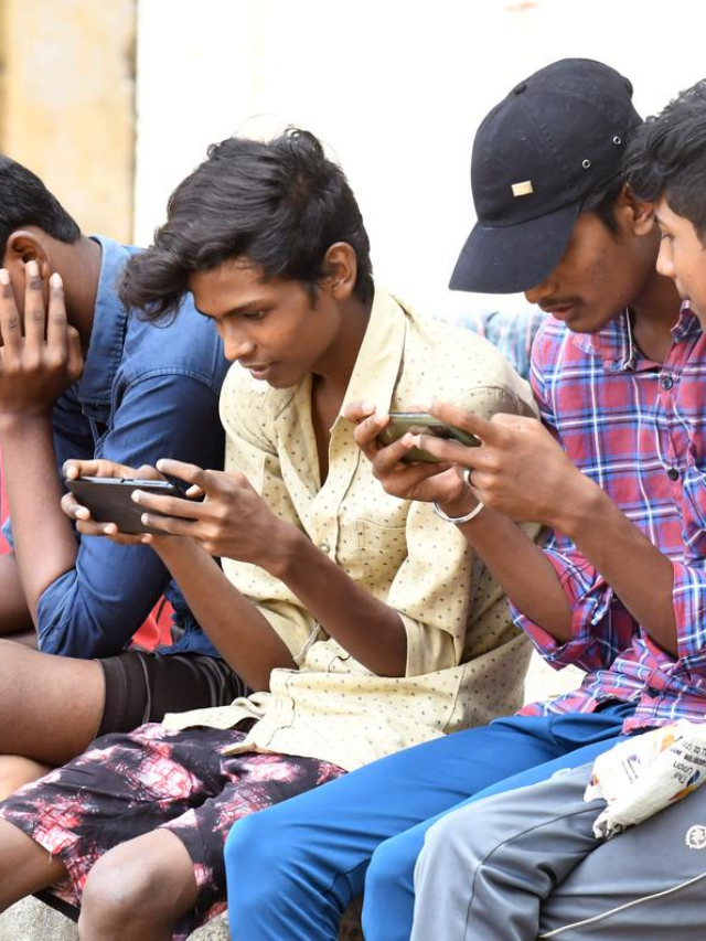 Internet users in India will cross 900 million