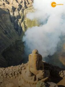 Read more about the article Ancient Ganesh Idol on Mount Bromo in Indonesia: Know about this 700 year old legacy