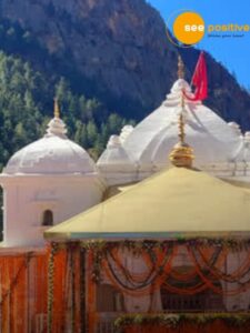 Read more about the article गंगोत्री मंदिर में  प्रवेश के लिए  पंचगव्य का  नियम क्‍या है?