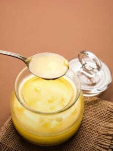 Read more about the article Eating A Spoon Of Ghee Everyday Benefits: रोज 1 चम्मच घी खाने से क्या होता है?